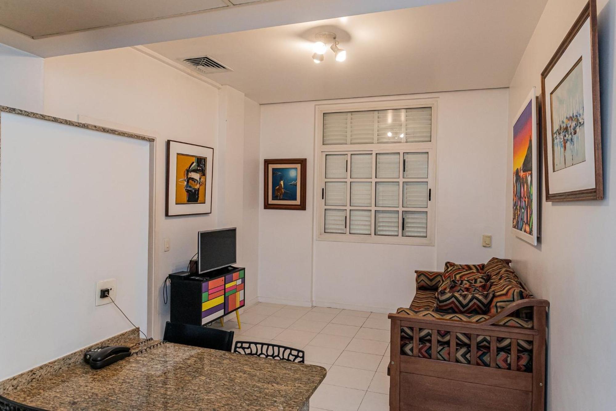 Predio Com Servicos Ao Lado Da De Copacabana Appartement Rio de Janeiro